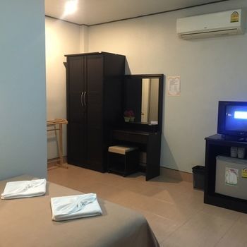 Hotel Phumthadarommanee Resort