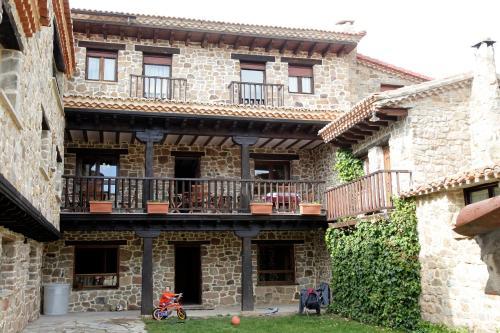 Agroturismo Casona Santa Coloma