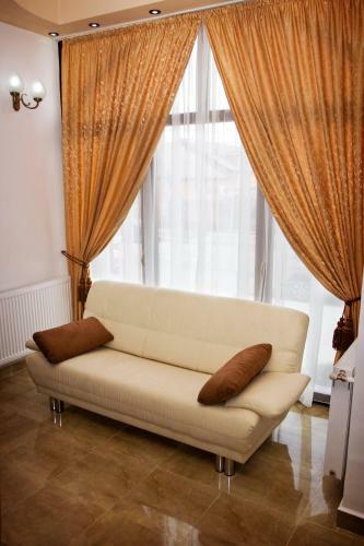 Rhc Royal Hotel