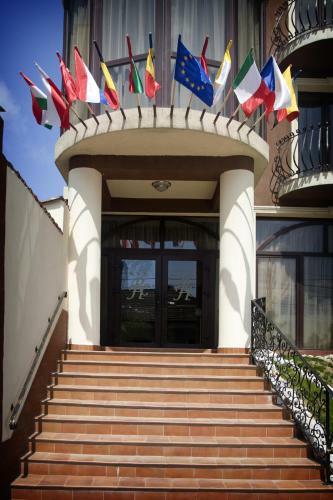 Rhc Royal Hotel