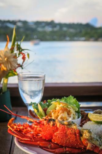 Hotel Erakor Island Resort & Spa