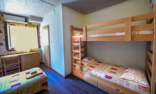 San Art Floating Hostel & Apartments