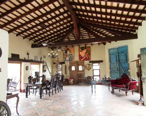 Hostal Rancho Chilamate Horse Ranch