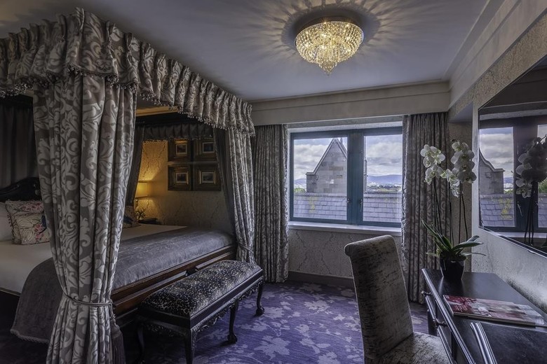 Hotel Clontarf Castle