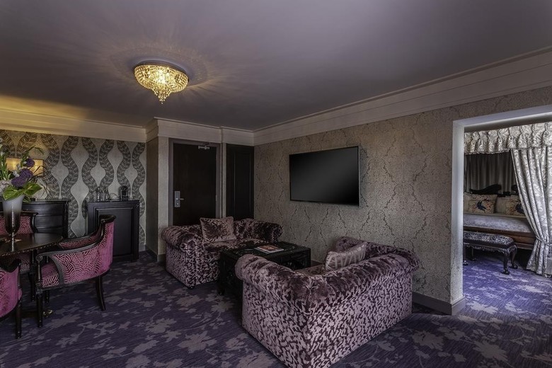 Hotel Clontarf Castle