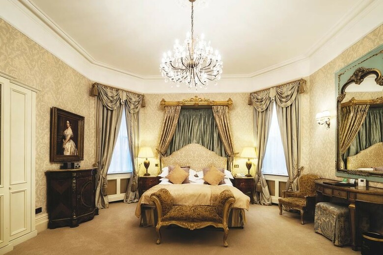 Hotel Fitzpatricks Castle