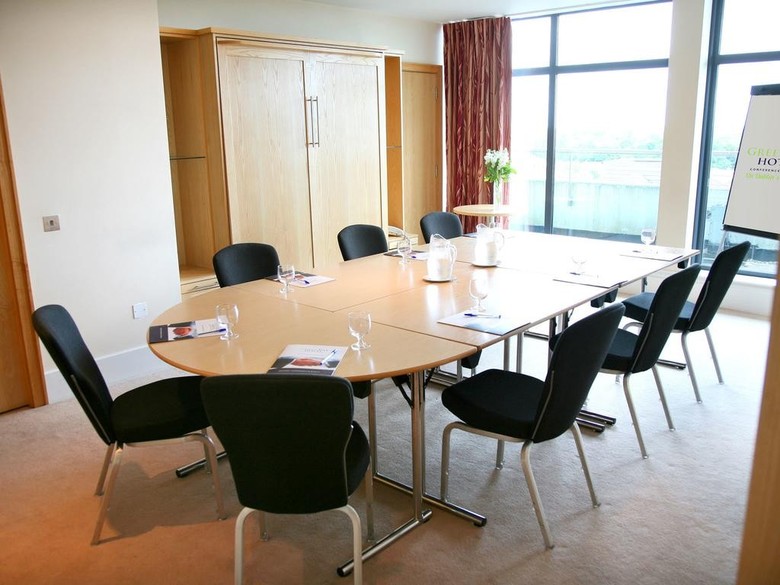 Hotel Green Isle Conference & Leisure