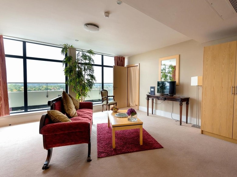 Hotel Green Isle Conference & Leisure