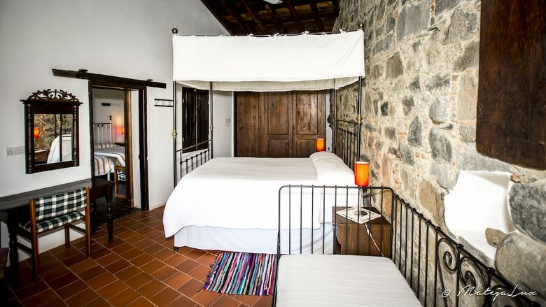 Hostal Ambelikos Traditional Agrohotel