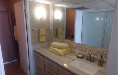 Apartamento Cond. Marina Lanais