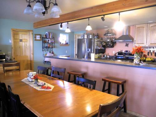 Bay Ave Bed And Breakfast Inn