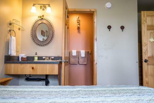 Bay Ave Bed And Breakfast Inn