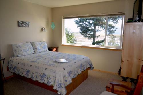 Bay Ave Bed And Breakfast Inn