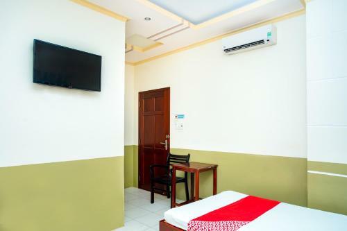 Vaccinated Staff - Oyo 971 Lam Hoang Hotel