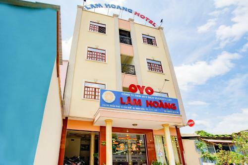 Vaccinated Staff - Oyo 971 Lam Hoang Hotel