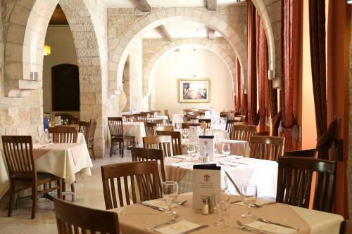 Hotel Notre Dame Center