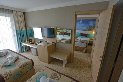 Hotel Izgrev Spa & Aquapark
