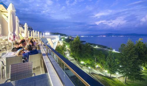 Hotel Izgrev Spa & Aquapark