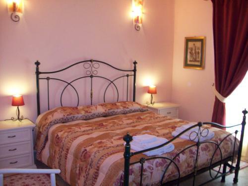 Hostal Affittacamere Belvedere La Peonia