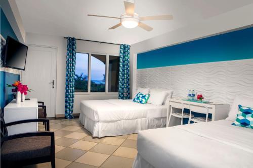 Hotel Las Olas Beach Resort