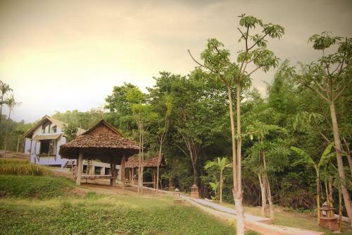 Hotel Baanrai Lanna Resort