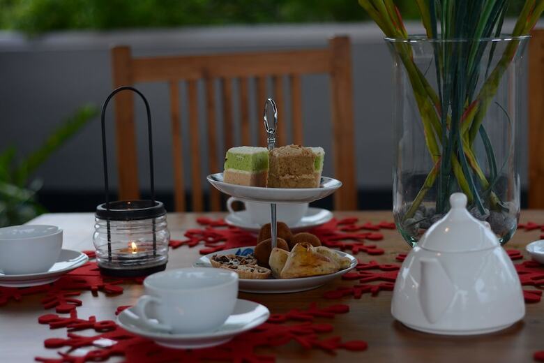 Bed & Breakfast Monsoon Suites