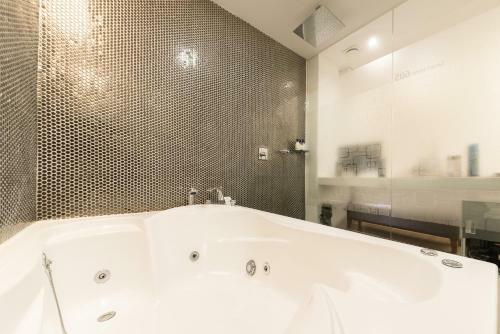 Smart Hotel Geumjeong