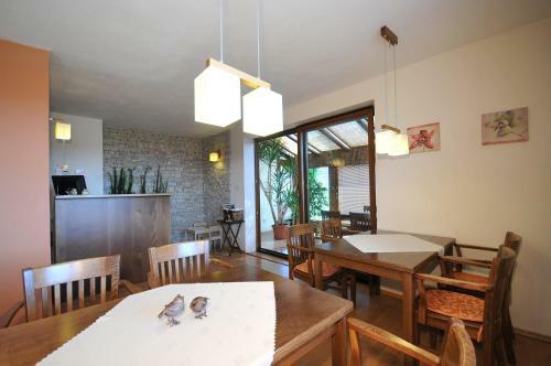 Hostal Penzion �smev