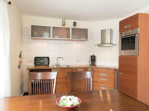 Spacious Holiday Home In Deutschneudorf In The Ore Mountains