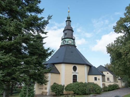 Spacious Holiday Home In Deutschneudorf In The Ore Mountains