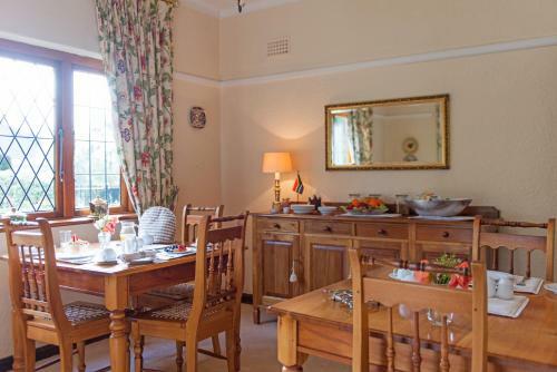 Hostal Knightsbury Guest House
