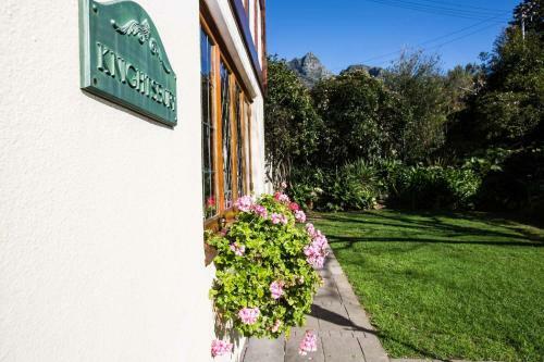 Hostal Knightsbury Guest House