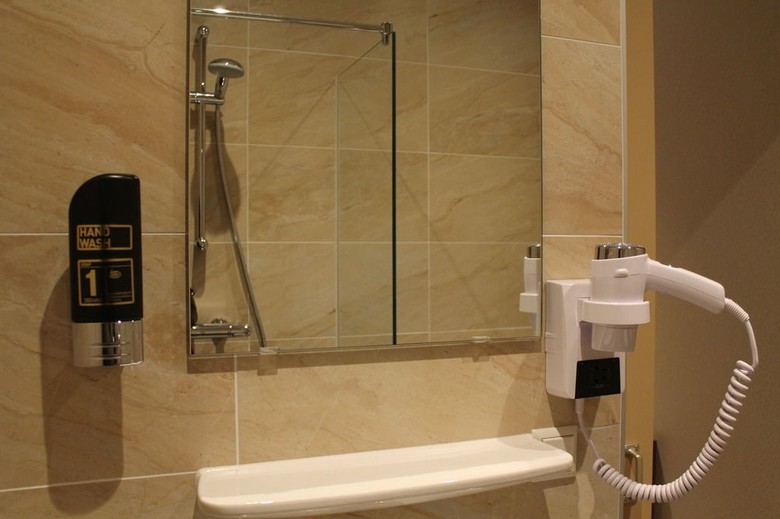 Aston City Hotel