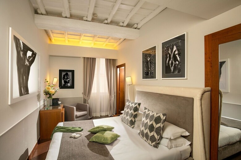 Hotel Condotti