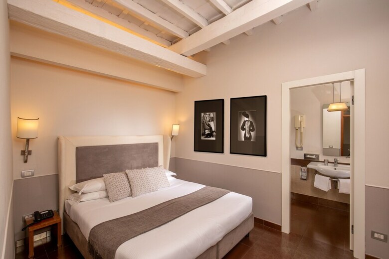 Hotel Condotti