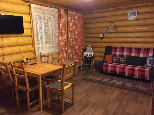Uksovo Cottages