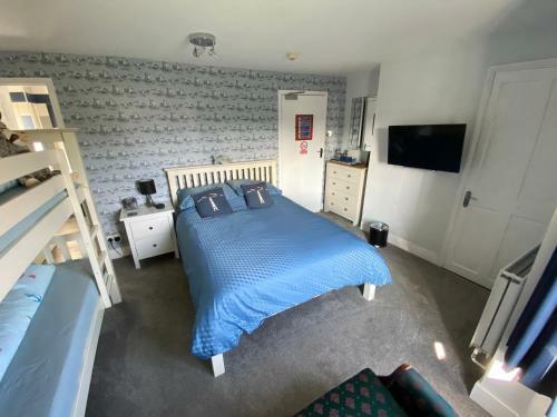 Hostal Waterside Guesthouse