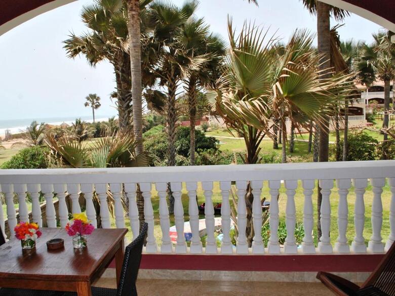 Lemon Creek Hotel Resort