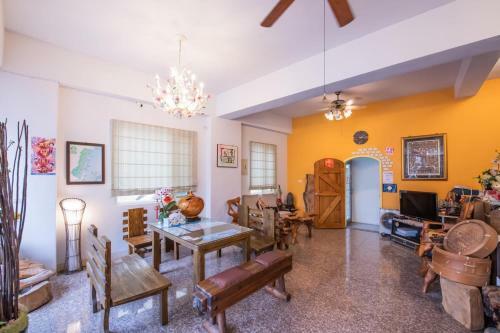 Happiness Hanada B&B