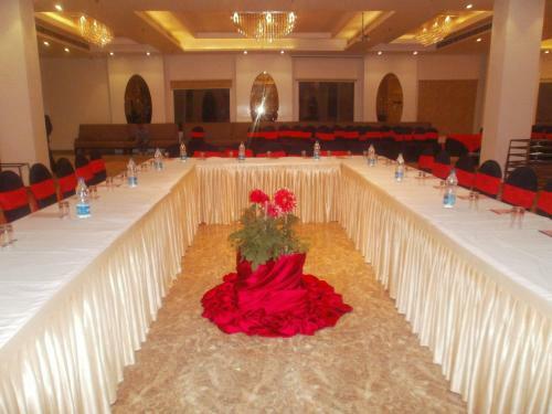 Hotel Jassons Sheesh Mahal