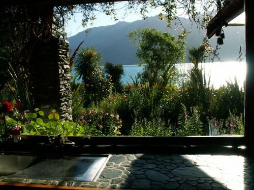 Hostal Little Paradise Lodge