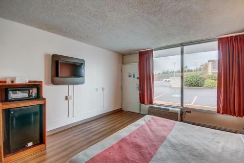 Motel 6 Somerset