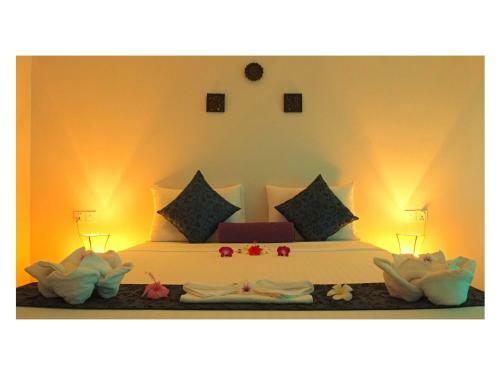 Two Moons Hotel