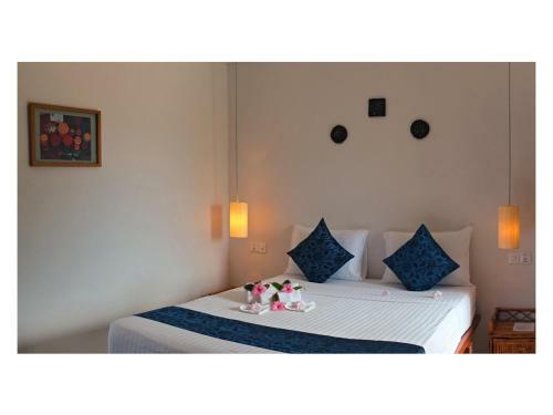 Two Moons Hotel