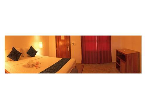 Two Moons Hotel