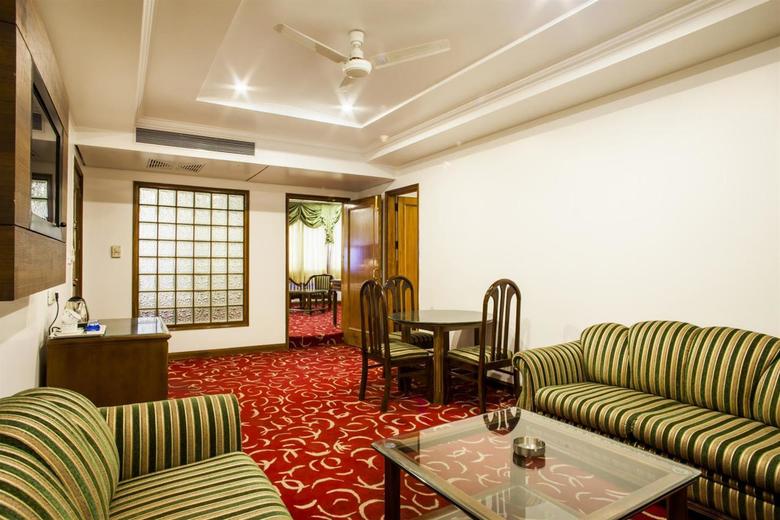 Hotel Lawrence