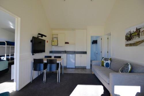 Cromwell Top 10 Holiday Park