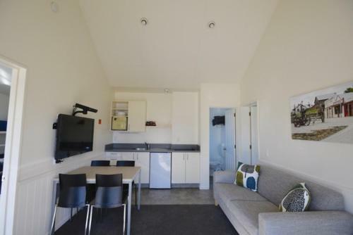 Cromwell Top 10 Holiday Park