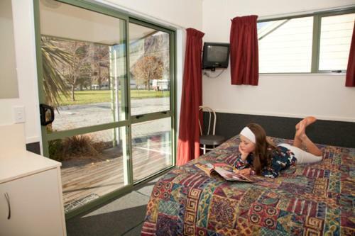 Cromwell Top 10 Holiday Park