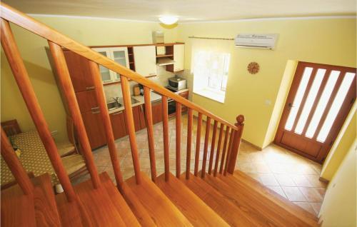 Holiday Home Mali Vareski III
